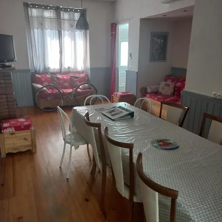 Agreable Maison De Avec Cheminee * Bagneres-de-Luchon