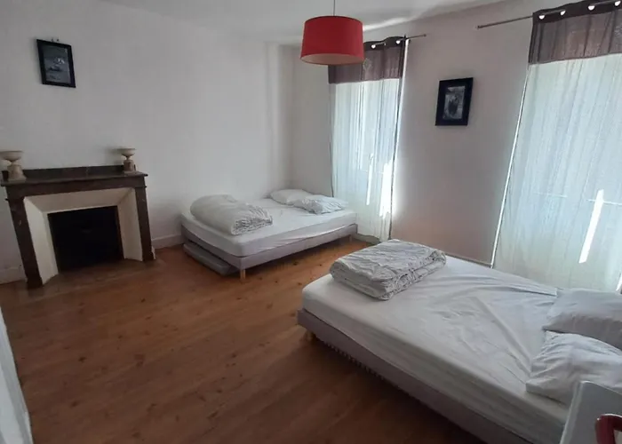 Agreable Maison De Avec Cheminee בית נופש *